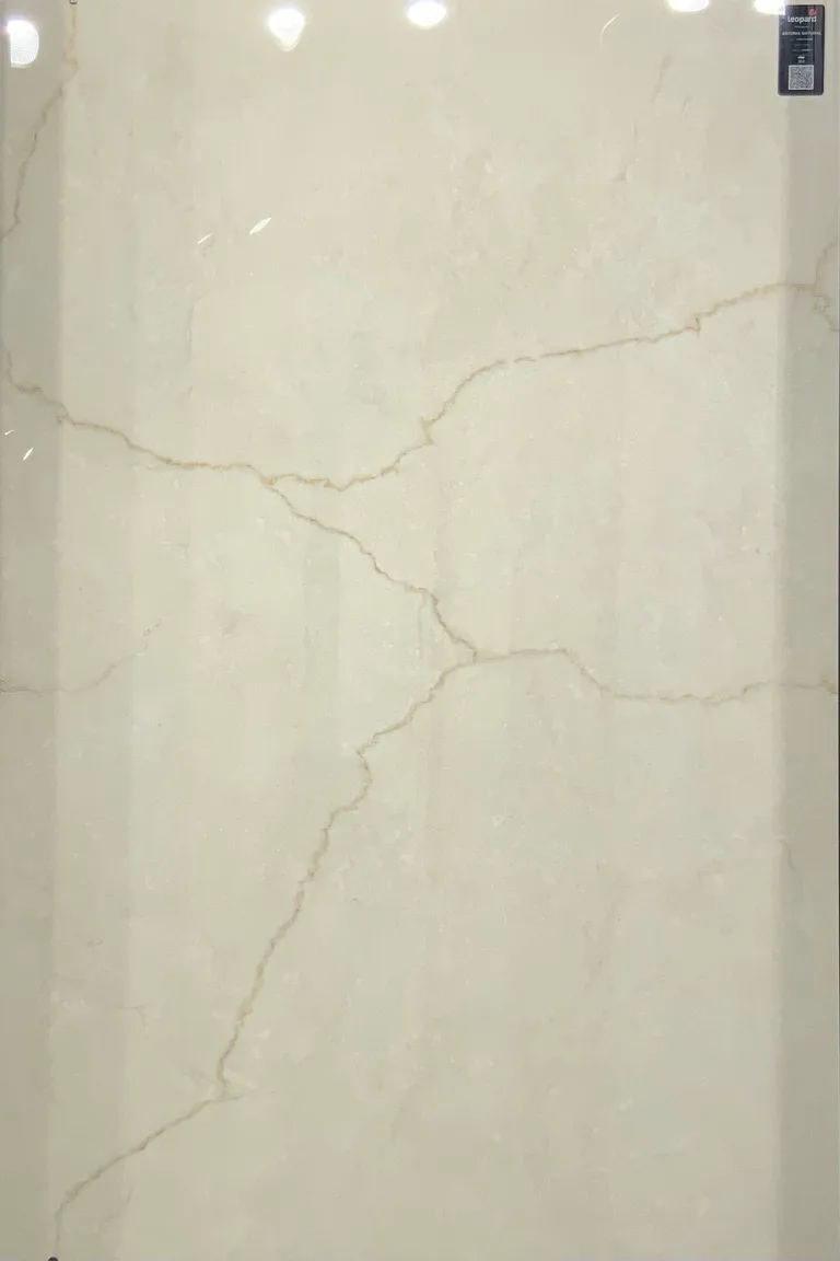 ASTONIA NATURAL In a room