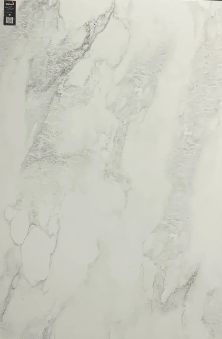 MARBLE WHITE In a room