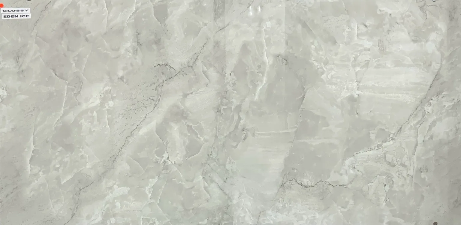 EDEN ICE In a room