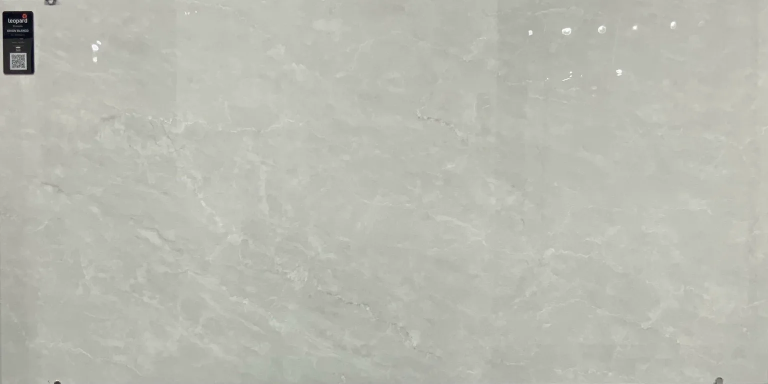 ORION BLANCO In a room