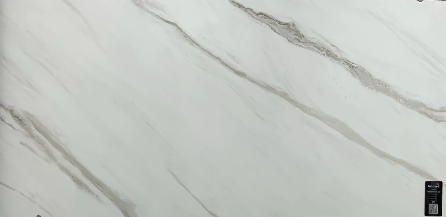 MERCURY WHITE In a room